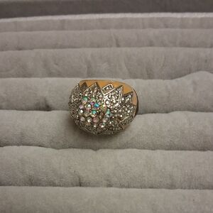 Elegant Silver Crystal Ring